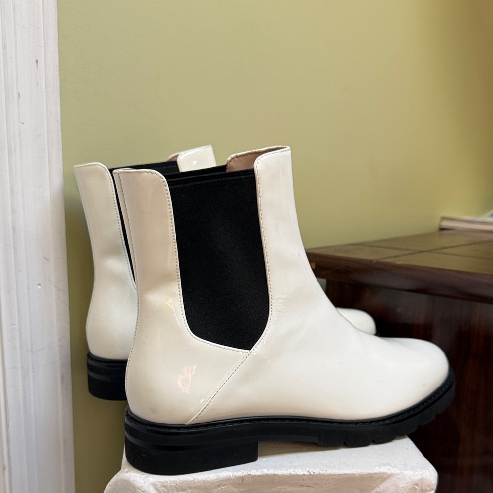 Stuart Weitzman white Yuliana 60MM Chelsea Booties size 8 women H31N4 - Picture 8 of 11